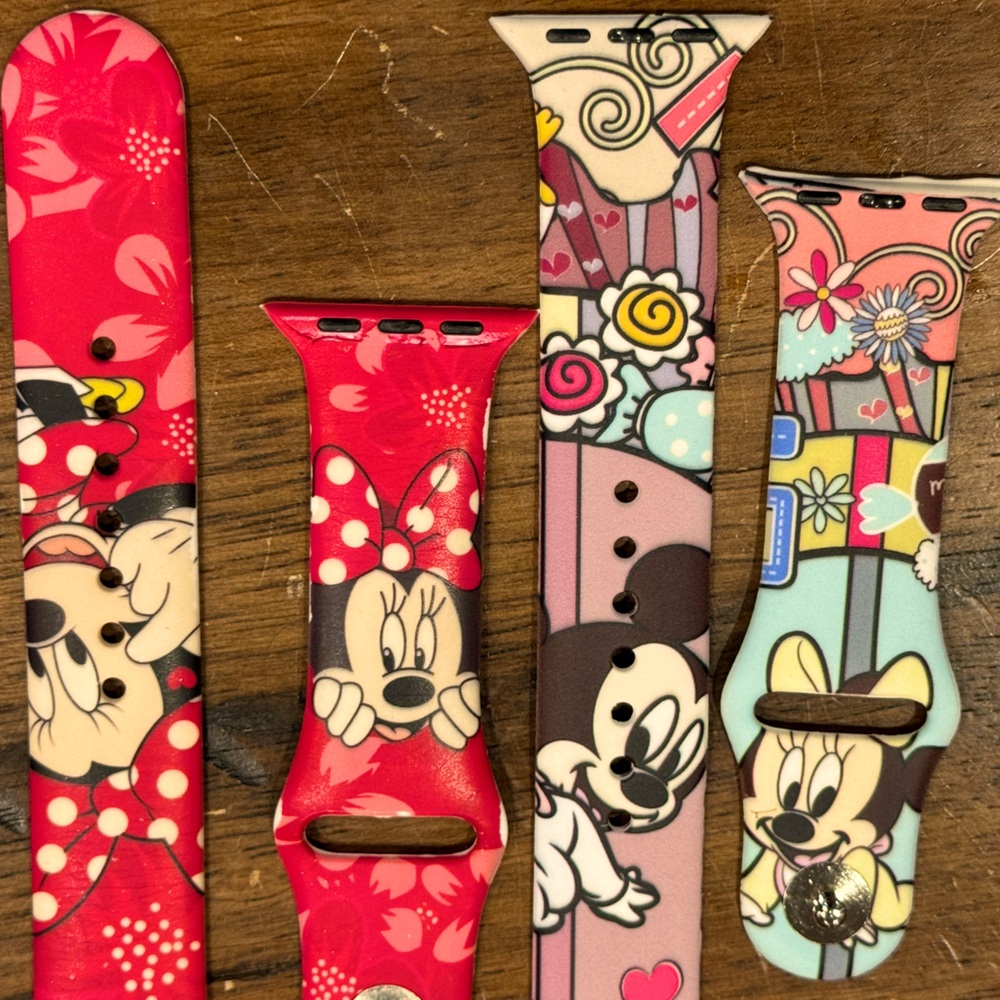 Apple Watch Bands, in like New Condition., Size 38, 40, 41.